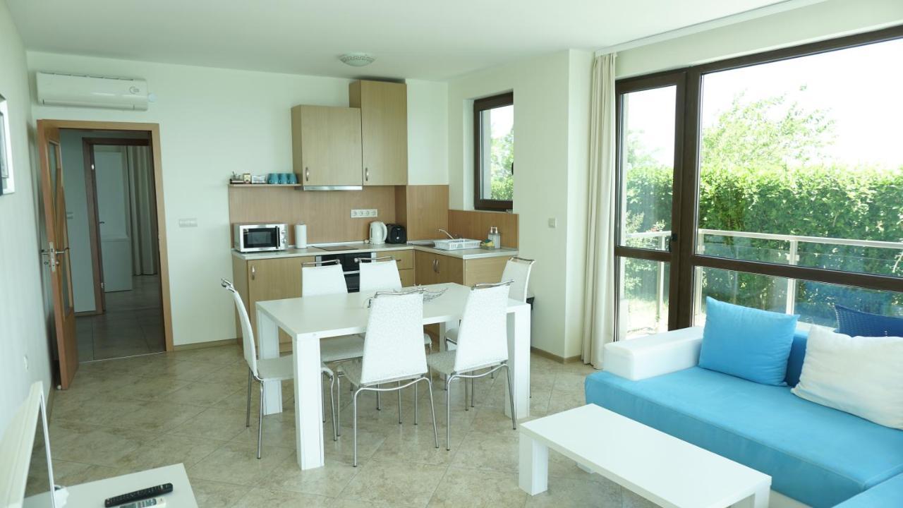 Calithea Complex Lejlighedshotel Kavarna Eksteriør billede