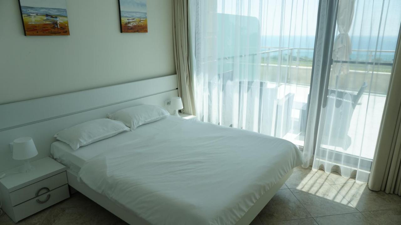 Calithea Complex Lejlighedshotel Kavarna Eksteriør billede
